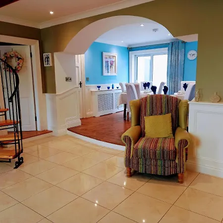 Bed & Breakfast House *